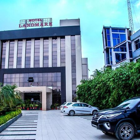 Hotel Landmark Rewa Екстериор снимка